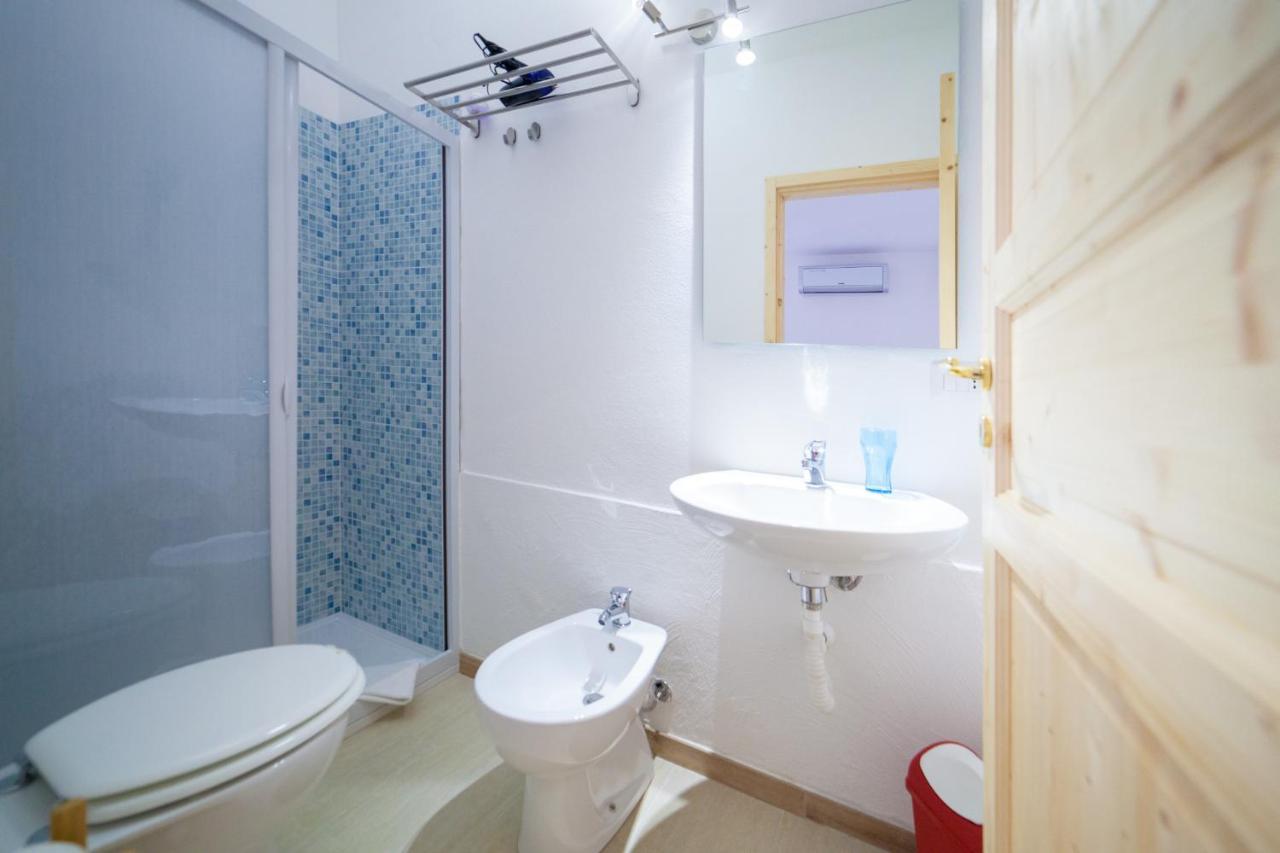 Brezza B&B Golfo Aranci Ngoại thất bức ảnh