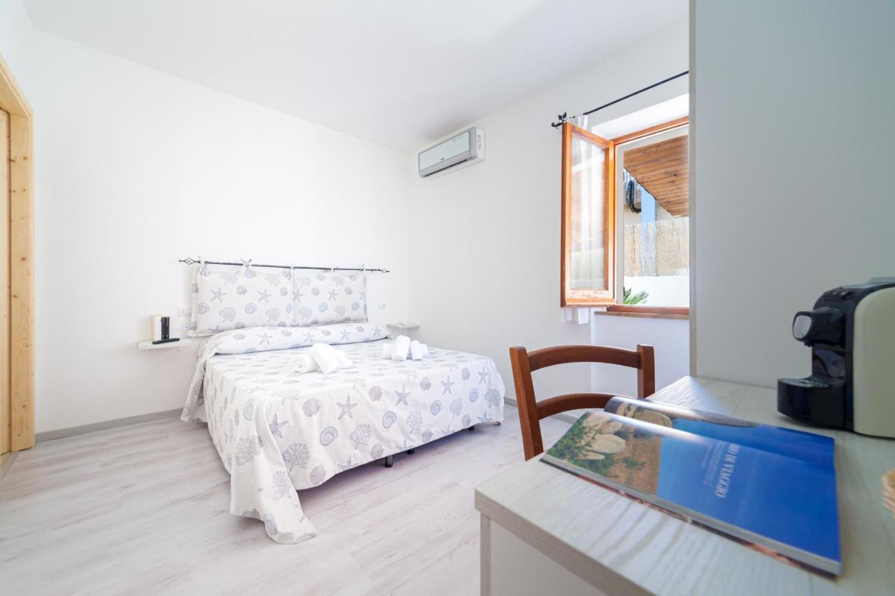 Brezza B&B Golfo Aranci Ngoại thất bức ảnh