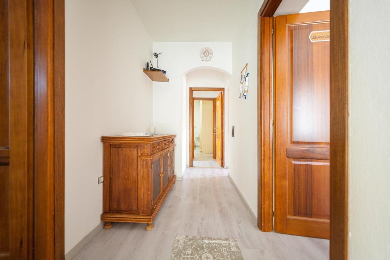 Brezza B&B Golfo Aranci Ngoại thất bức ảnh