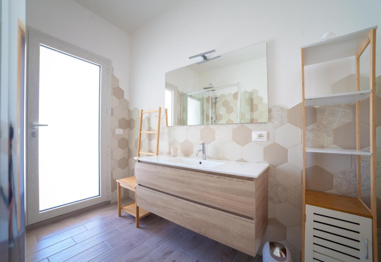 Brezza B&B Golfo Aranci Ngoại thất bức ảnh