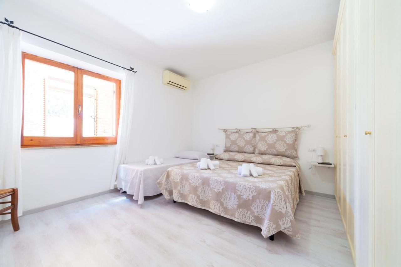 Brezza B&B Golfo Aranci Ngoại thất bức ảnh