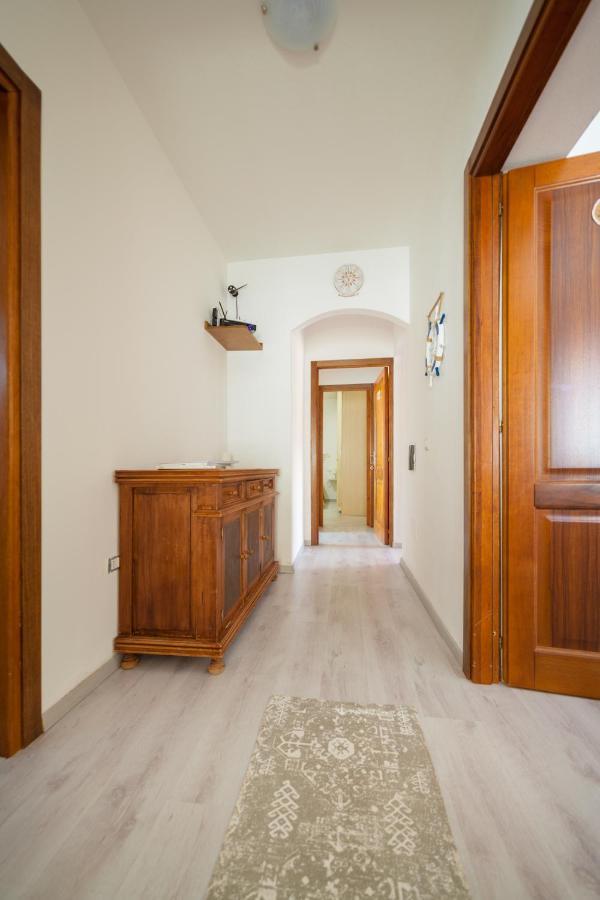 Brezza B&B Golfo Aranci Ngoại thất bức ảnh